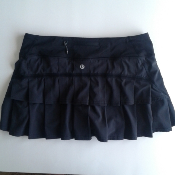 lululemon athletica Dresses & Skirts - Lululemon black workout skirt/shorts